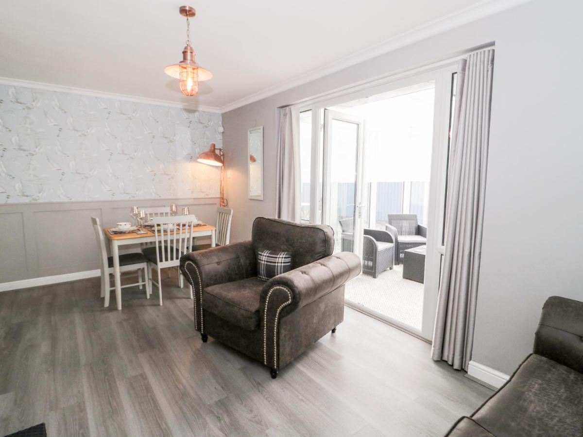 Seaside Retreat Villa Prestatyn Ngoại thất bức ảnh