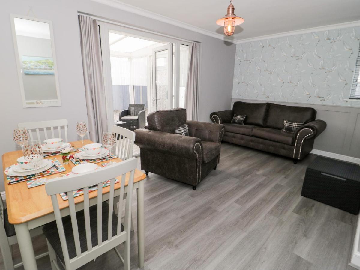 Seaside Retreat Villa Prestatyn Ngoại thất bức ảnh